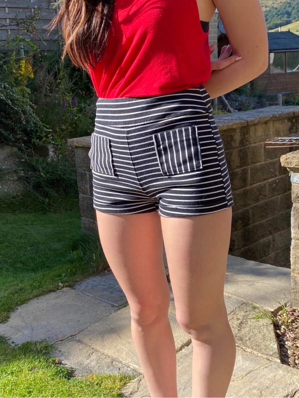 HOLLISTER STRIPED HIGH RISE PULL ON SHORTS